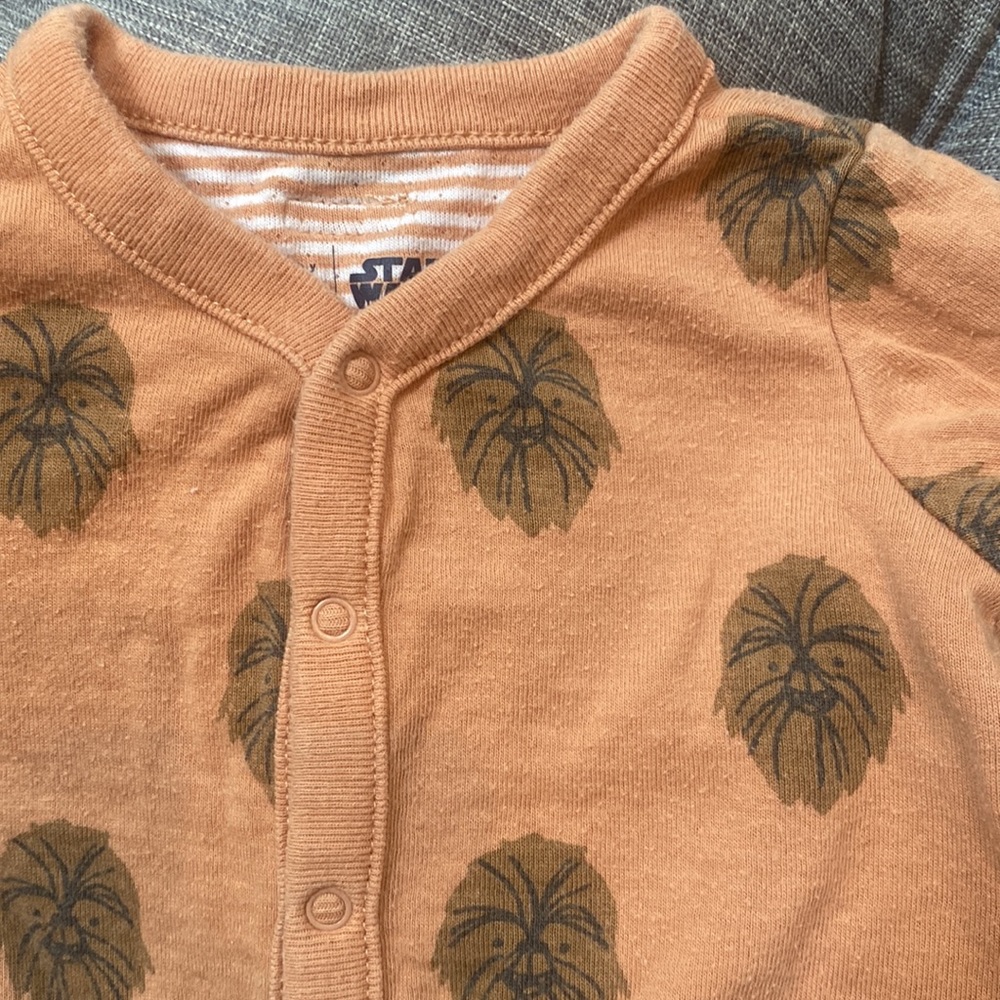 Star Wars Baby Gap Bundle! 3-6 M. 2 Pants, 3 LS onesies, 1 pajamas, 1 sweatsuit - Picture 13 of 16